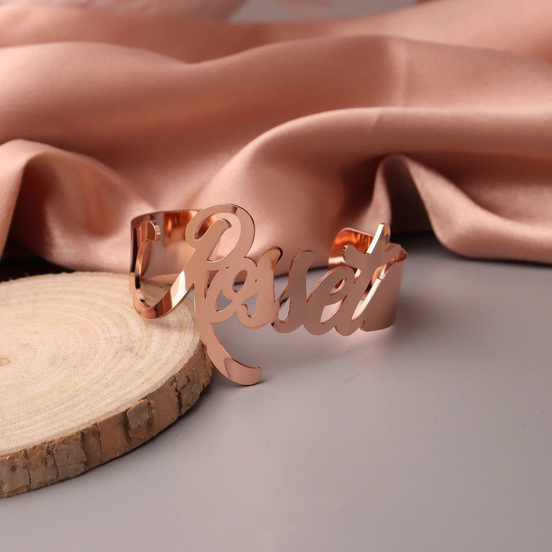 Bracelet Jonc Personnalisé avec Prénom – Acier Inoxydable Or ou Argent – Bijou Femme Cadeau Saint-Valentin