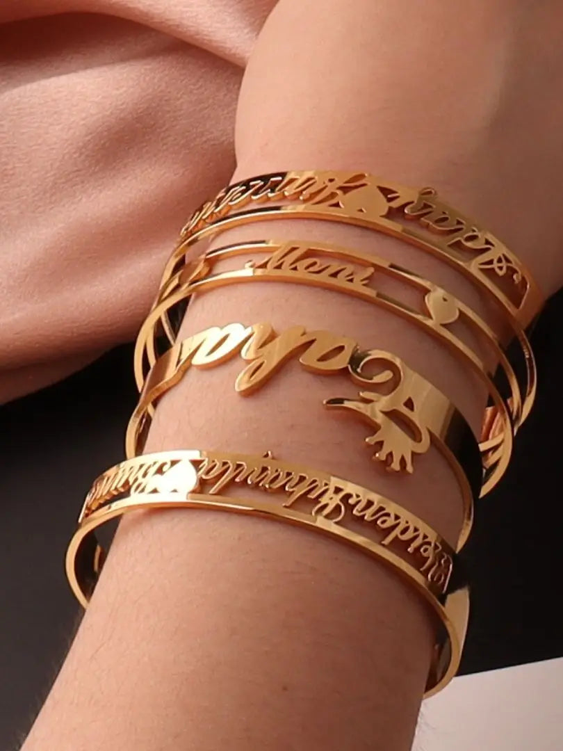 Bracelet Jonc Personnalisé avec Noms – Acier Inoxydable Ouvert – Bijou Femme/Couple – Cadeau de Noël Original