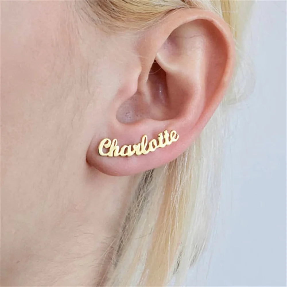 Boucles d’oreilles personnalisées avec prénom – Clous en acier inoxydable – Bijoux lettres pour femme, idée cadeau tendance