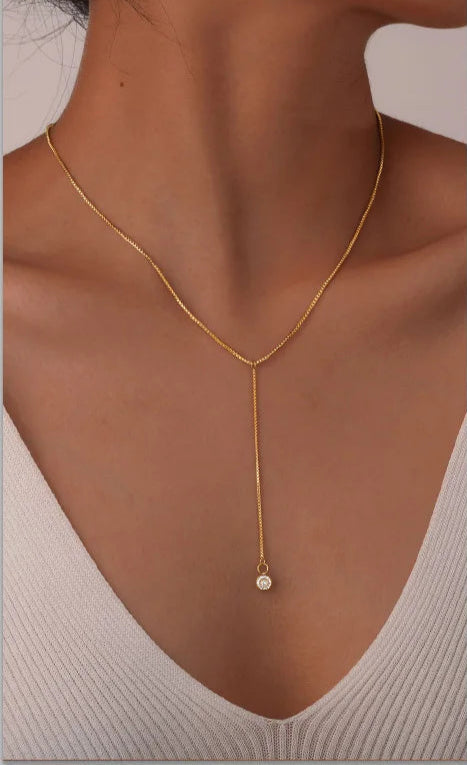 Collier Lariat en Acier Inoxydable Plaqué Or – Collier Long Fin Superposé pour Femmes et Filles, Pendentif Goutte en Y