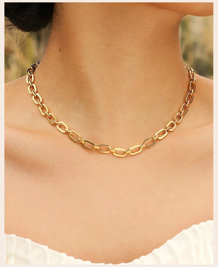 Collier Ras-du-Cou Femme à Maillons Épais – Chaine Ovale Plaquée Or en Acier Inoxydable – Bijou Minimaliste