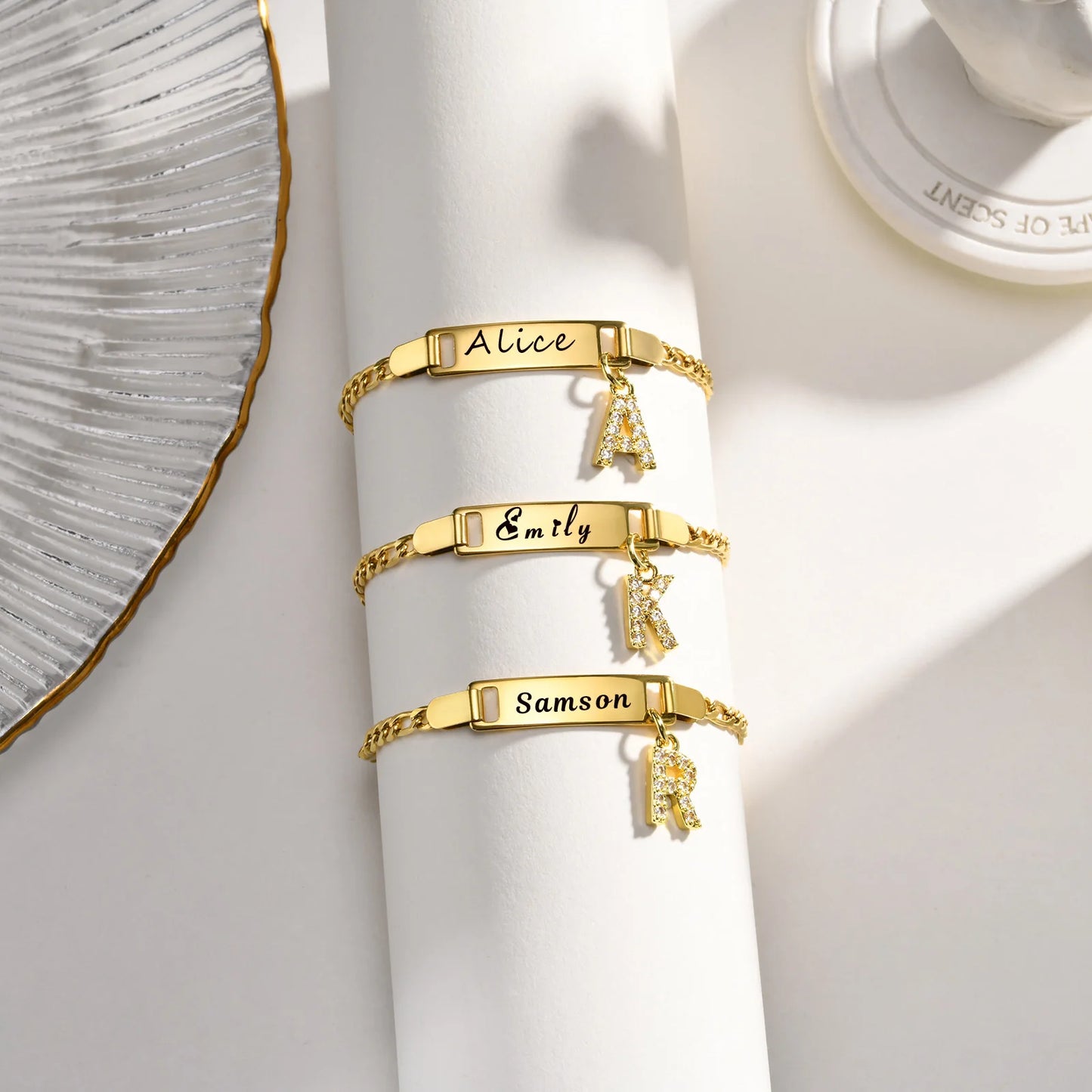 Bracelet Prénom Personnalisé avec Initiale – Gravure Gratuite (Nom, Date, ID) pour Bebe, Garçon ou Fille – Cadeau Anniversaire