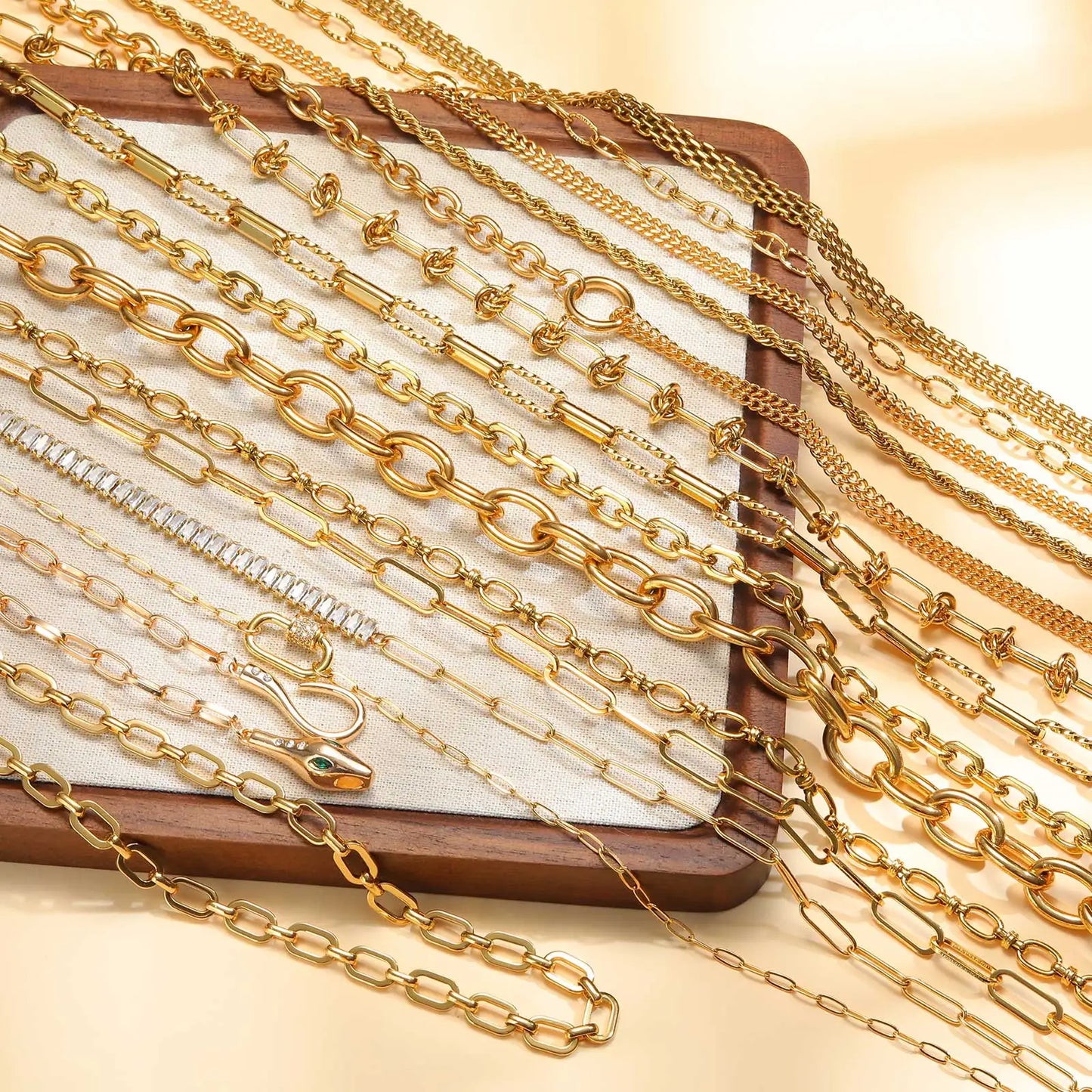 Collier Ras-du-Cou Femme à Maillons Épais – Chaine Ovale Plaquée Or en Acier Inoxydable – Bijou Minimaliste