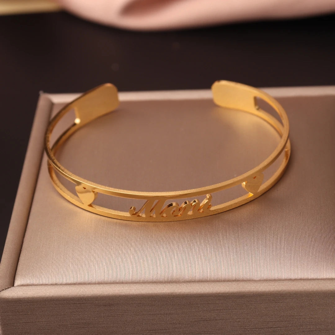 Bracelet Jonc Personnalisé avec Noms – Acier Inoxydable Ouvert – Bijou Femme/Couple – Cadeau de Noël Original