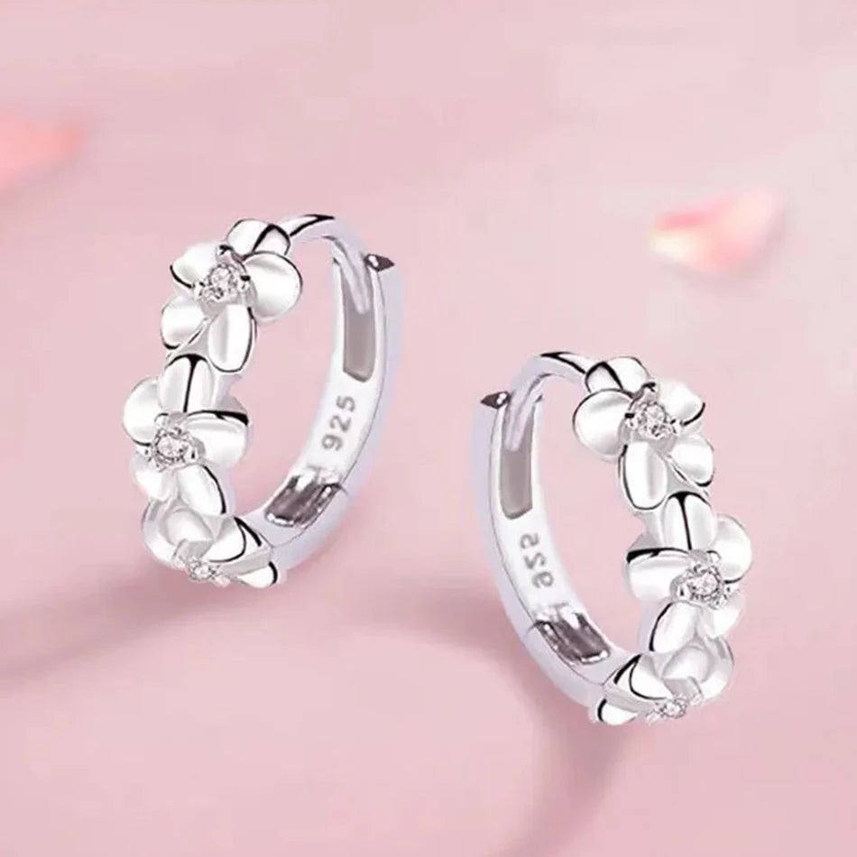 Boucles d’oreilles Clous Fleur en Zircon – Aiguille en Argent 925 pour Femme – Bijoux de Mariage Haute Qualité, Élégants et Mignons