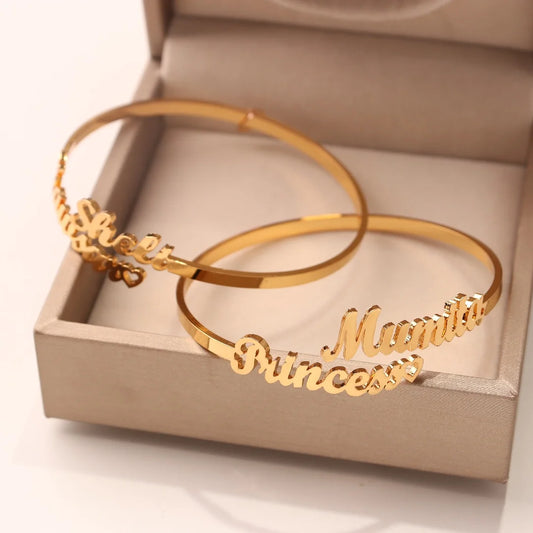 Bracelet Jonc Personnalisé avec Noms – Acier Inoxydable Ouvert – Bijou Femme/Couple – Cadeau de Noël Original
