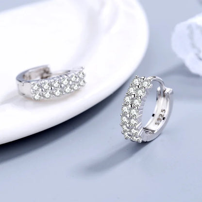 Boucles d’oreilles Clous Rondes en Argent 925 avec Deux Rangées de Zircons – Bijoux de Mode Haut de Gamme