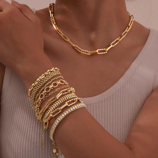 Bracelet Chaîne Femme en Acier Inoxydable – Maillons Torsadés Style Trombone Plaqué Or 18K – Bijou Ajustable, Empilable & Tendance