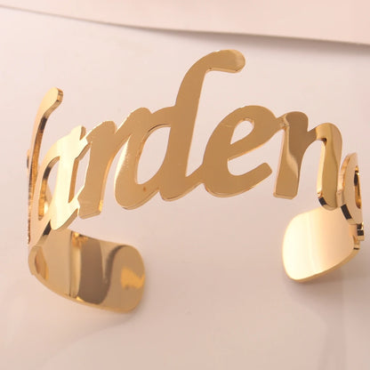 Bracelet Jonc Personnalisé avec Prénom – Acier Inoxydable Or ou Argent – Bijou Femme Cadeau Saint-Valentin